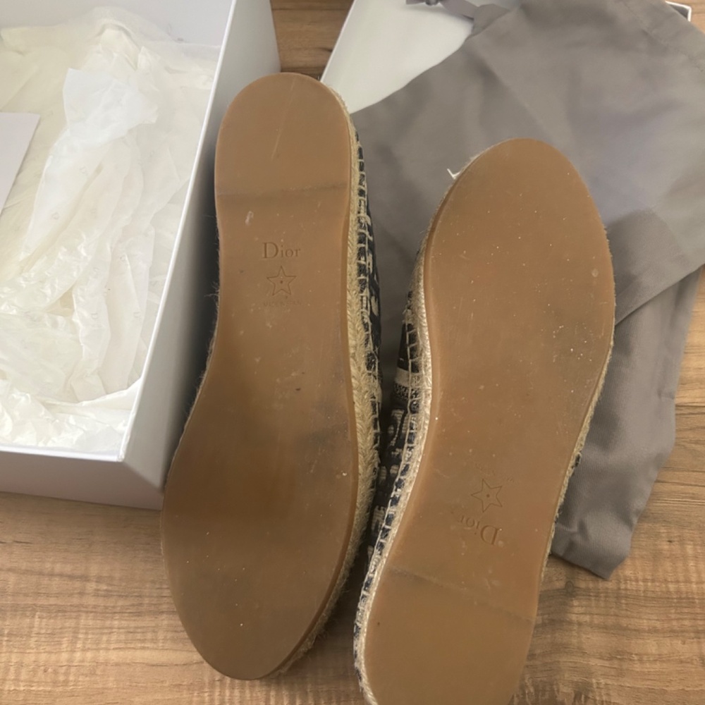 Dior Granville - Picture 4 of 5